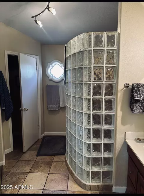 Bath - 14617 S 35th Pl, Phoenix, AZ 85044 photo 1 of 2
