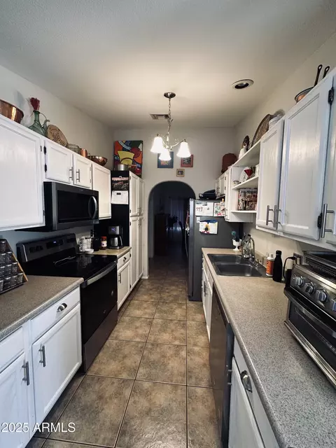 Kitchen - 14617 S 35th Pl, Phoenix, AZ 85044 photo 3 of 3