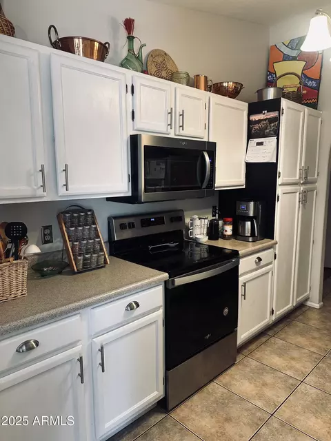 Kitchen - 14617 S 35th Pl, Phoenix, AZ 85044 photo 1 of 3
