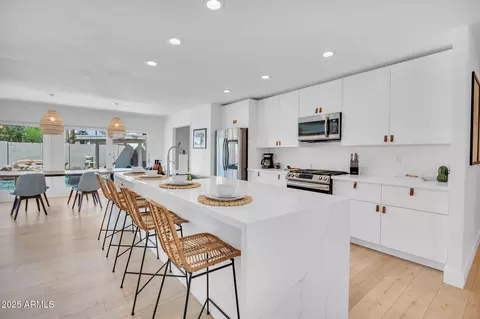 8614 E Rose Ln, Scottsdale, AZ 85250