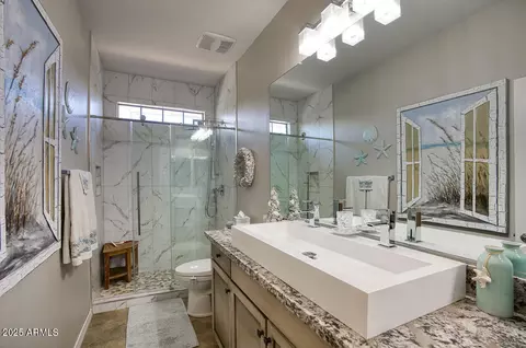Bath - 2991 E Fandango Dr, Gilbert, AZ 85298 photo 4 of 4