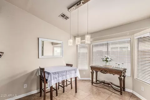 3703 S 73rd Dr, Phoenix, AZ 85043 photo 9