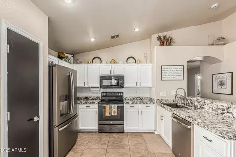 3703 S 73rd Dr, Phoenix, AZ 85043 photo 13