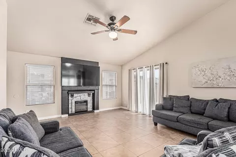 3703 S 73rd Dr, Phoenix, AZ 85043 photo 8