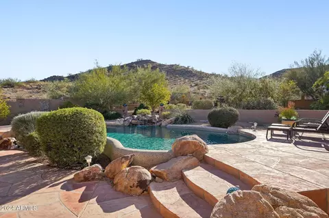 11255 S San Adrian Ln, Goodyear, AZ 85338