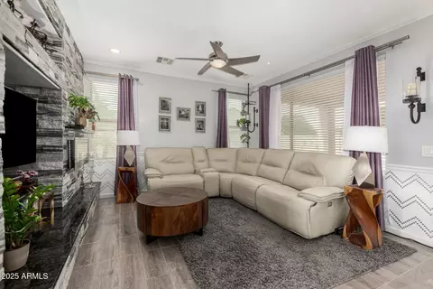 1912 S Colt Dr, Gilbert, AZ 85295 photo 2