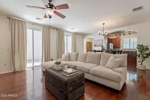 1086 S Nancy Ln, Gilbert, AZ 85296 photo 4