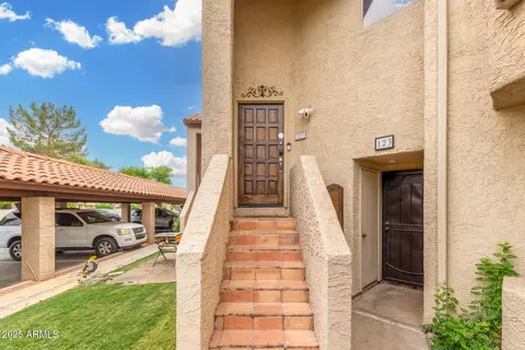 10301 N 70th St #223, Paradise Valley, AZ 85253