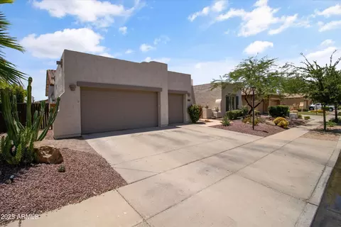 2105 E San Carlos Pl, Chandler, AZ 85249