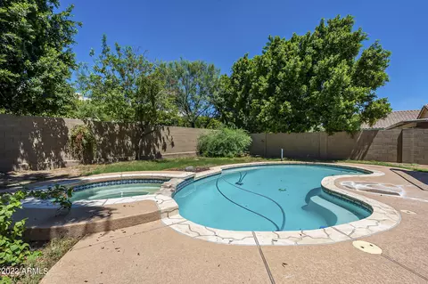 Exterior - 822 E Ross Ave, Phoenix, AZ 85024 photo 5 of 5