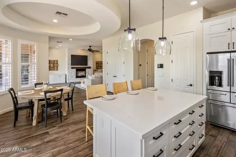 654 E County Down Dr, Chandler, AZ 85249 photo 8
