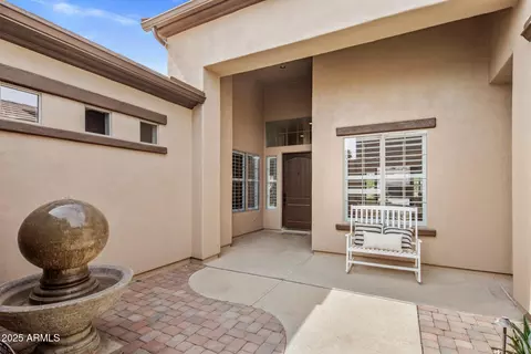 654 E County Down Dr, Chandler, AZ 85249 photo 3