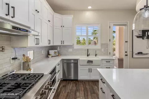654 E County Down Dr, Chandler, AZ 85249 photo 10