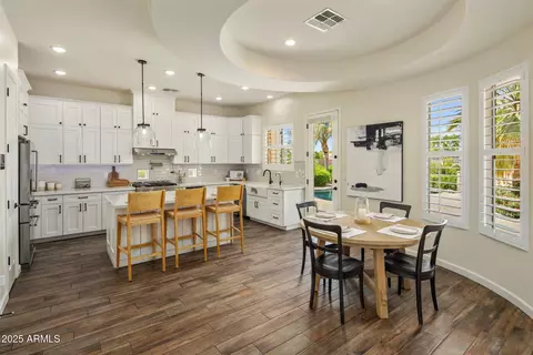 654 E County Down Dr, Chandler, AZ 85249 photo 9