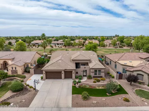 654 E County Down Dr, Chandler, AZ 85249 photo 2