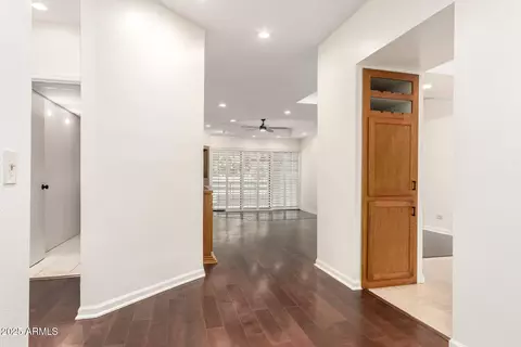 902 W Glendale Ave #102, Phoenix, AZ 85021 photo 4