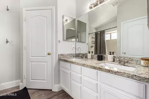 Bath - 2281 E Saratoga St, Gilbert, AZ 85296 photo 1 of 1