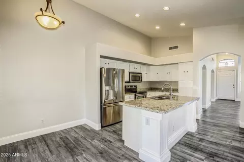 Kitchen - 2281 E Saratoga St, Gilbert, AZ 85296 photo 2 of 2