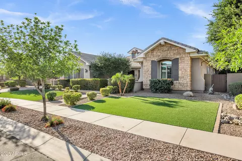 2094 E Aris Dr, Gilbert, AZ 85298 photo 3