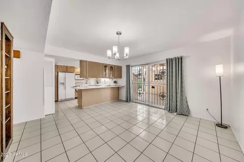 Dining - 4599 N 17th Ave, Phoenix, AZ 85015 photo 3 of 3