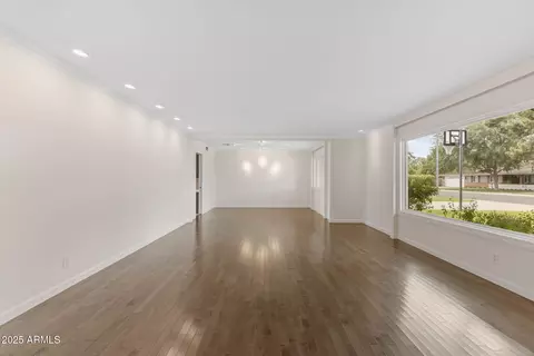 143 E Winter Dr, Phoenix, AZ 85020 photo 6