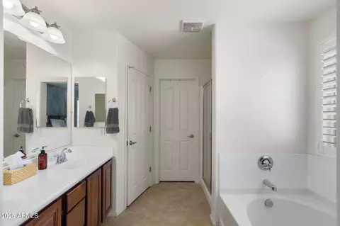 Entry Way - 2185 E Gillcrest Rd, Gilbert, AZ 85298 photo 5 of 5