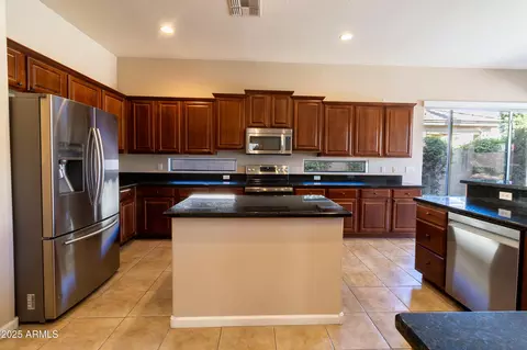 Kitchen - 4241 E Andre Ave, Gilbert, AZ 85298 photo 2 of 3