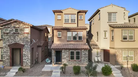 2111 N 77th Gln, Phoenix, AZ 85035