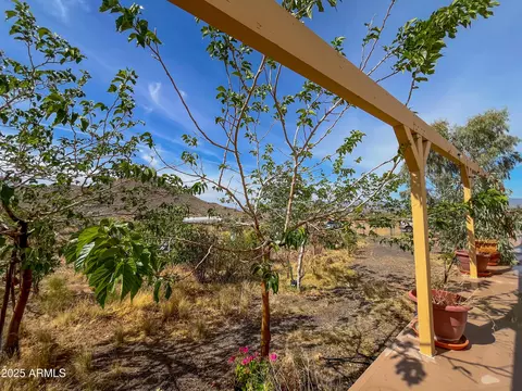 3239 W Palo Verde Ln, Golden Valley, AZ 86413