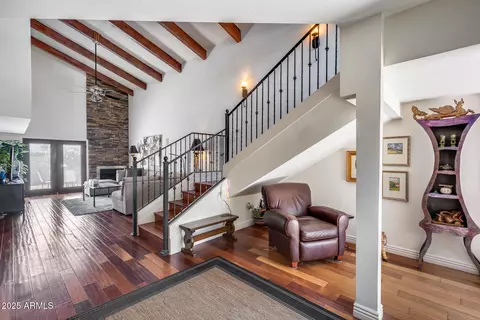 4242 N 44th St, Phoenix, AZ 85018