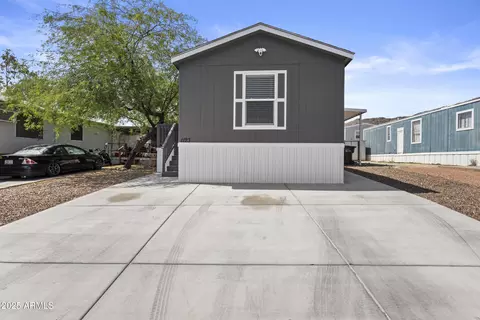 1123 W Summerside Rd, Phoenix, AZ 85041