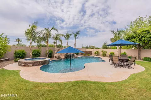 550 W Powell Way, Chandler, AZ 85248