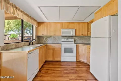7707 E Park View Dr, Mesa, AZ 85208 photo 3