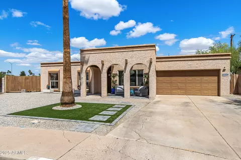 858 W Knowles Cir, Mesa, AZ 85210