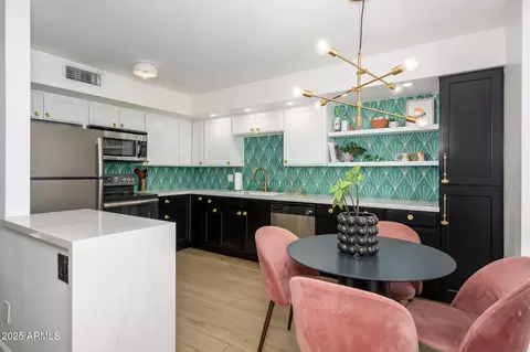 1225 E Medlock Dr #206, Phoenix, AZ 85014