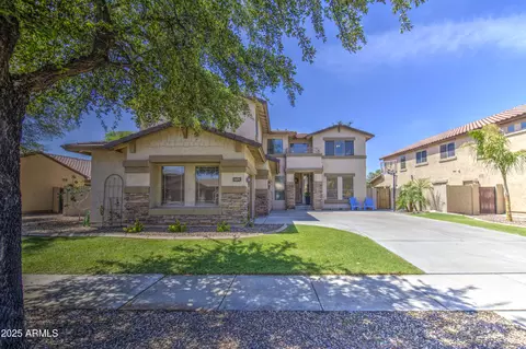 Exterior - 4609 E Ironhorse Rd, Gilbert, AZ 85297 photo 2 of 11