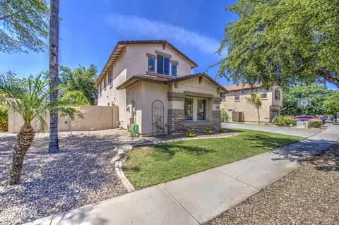 Exterior - 4609 E Ironhorse Rd, Gilbert, AZ 85297 photo 3 of 11