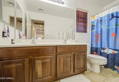 Bath - 4609 E Ironhorse Rd, Gilbert, AZ 85297 photo 8 of 10