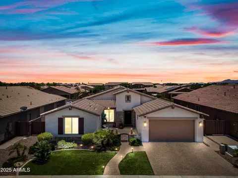 683 W Honey Locust Ave, Queen Creek, AZ 85140