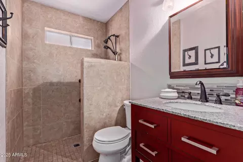 Bath - 317 E Harwell Rd, Gilbert, AZ 85234 photo 1 of 2