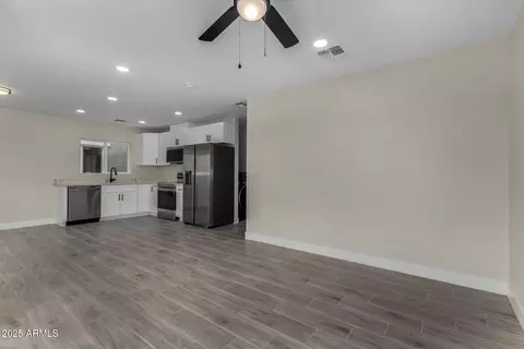 Living - 1009 S 17th Ave, Phoenix, AZ 85007 photo 4 of 4