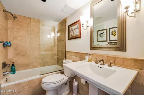 Bath - 361 E Palm Ln, Phoenix, AZ 85004 photo 3 of 3