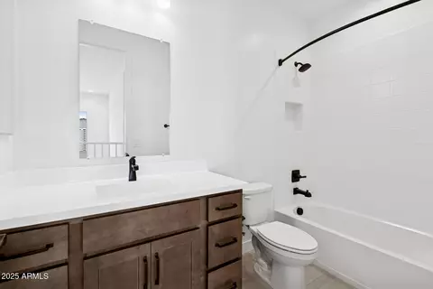 Bath - 1964 W Rowel Rd, Phoenix, AZ 85085 photo 6 of 6