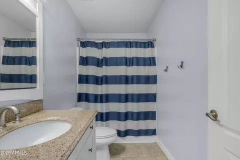 Bath - 1719 E Dana Ave, Mesa, AZ 85204 photo 4 of 4