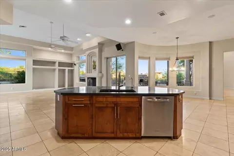 Kitchen - 8540 E Mcdowell Rd #119, Mesa, AZ 85207 photo 4 of 5
