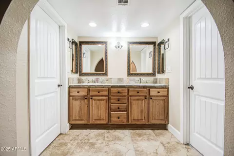Bath - 2329 W Keating Ave, Mesa, AZ 85202 photo 3 of 4