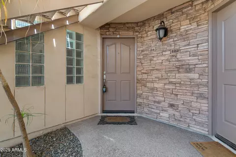 3235 E Camelback Rd #124, Phoenix, AZ 85018 photo 1