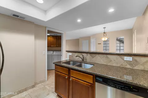 3235 E Camelback Rd #124, Phoenix, AZ 85018 photo 3