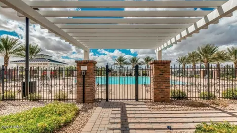 View/Area - 10428 E Nopal Ave, Mesa, AZ 85209 photo 3 of 5