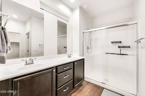Bath - 10428 E Nopal Ave, Mesa, AZ 85209 photo 2 of 4